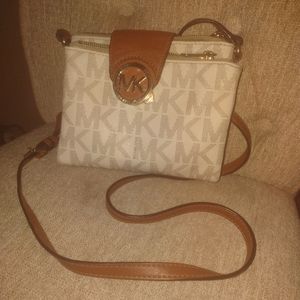Michael kors crossbody bag